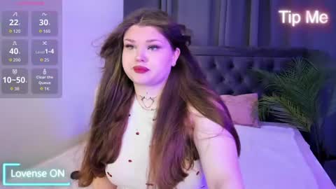 Snapshot of fanfik_ chatting on June 22, 12:24 pm Elena online show from June 22, 12:24 pm
