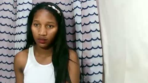 faniriah27 online show from September 17, 9:16 pm