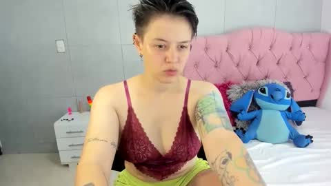 Snapshot of fanny_18 chatting on October 7, 2:53 am FANNY online show from October 7, 2:53 am