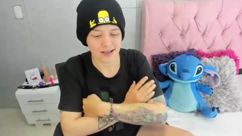 Snapshot of fanny_18 chatting on December 17, 3:45 am FANNY online show from December 17, 3:45 am