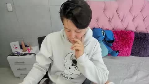 Snapshot of fanny_18 chatting on December 19, 11:45 pm FANNY online show from December 19, 11:45 pm