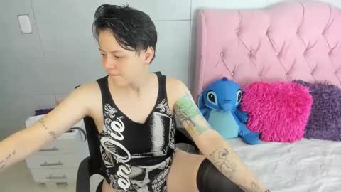 Snapshot of fanny_18 chatting on December 23, 2:53 am FANNY online show from December 23, 2:53 am