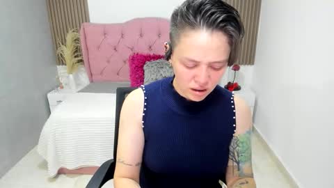 Snapshot of fanny_18 chatting on February 26, 2:10 am FANNY online show from February 26, 2:10 am