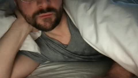 Snapshot of fantacyland chatting on December 17, 8:45 am Alex online show from December 17, 8:45 am