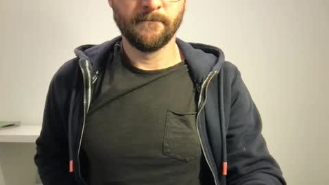 Snapshot of fantacyland chatting on December 18, 6:25 pm Alex online show from December 18, 6:25 pm