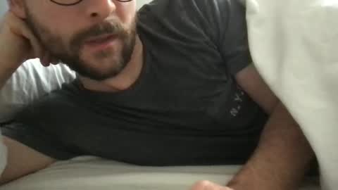 Snapshot of fantacyland chatting on October 3, 7:49 am Alex online show from October 3, 7:49 am