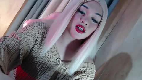 DANIELLA - DONT FORGET TO GIVE ME A THUMBSU UP online show from June 2, 12:45 am