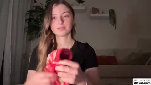 Snapshot of fantasyella chatting on February 19, 5:27 am Ella online show from February 19, 5:27 am