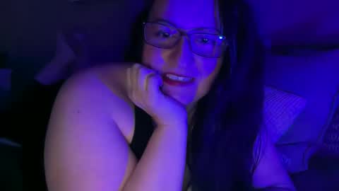 fantasygirl999 online show from January 9, 4:15 am