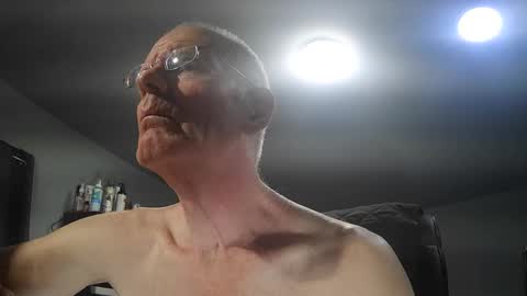 fantasyresort online show from March 21, 3:33 am