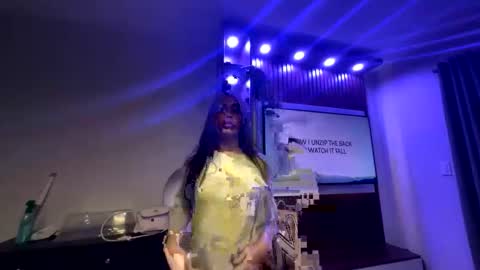 Snapshot of fantasyxbabe chatting on May 13, 4:15 pm AMANDA online show from May 13, 4:15 pm