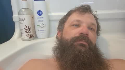 Farm2boy online show from April 3, 5:00 pm