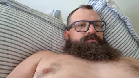 Snapshot of farm2boy chatting on May 27, 3:42 pm Farm2boy online show from May 27, 3:42 pm