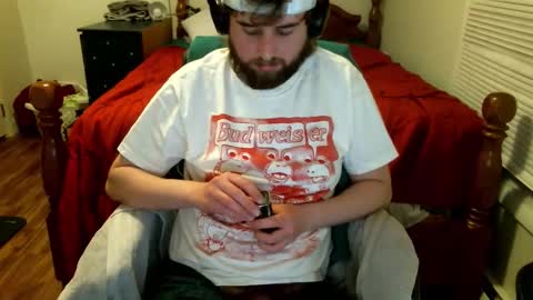 Snapshot of farmboy2398 chatting on March 8, 2:04 am farmboy2398 online show from March 8, 2:04 am