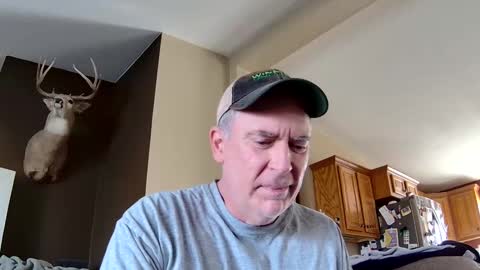 Snapshot of farmerguy33 chatting on February 17, 9:32 pm farmerguy33 online show from February 17, 9:32 pm