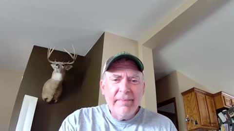 Snapshot of farmerguy33 chatting on May 18, 1:17 pm farmerguy33 online show from May 18, 1:17 pm