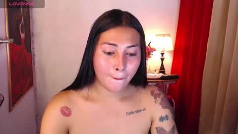 Snapshot of farrah_usan chatting on February 26, 12:59 pm farrah_usan online show from February 26, 12:59 pm