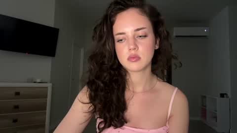Snapshot of farrahburde chatting on July 7, 1:04 pm Mia online show from July 7, 1:04 pm