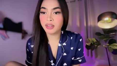 farrahmoanx online show from July 7, 12:09 pm