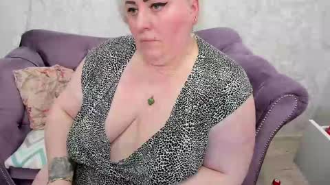 fashiona online show from February 6, 12:22 am