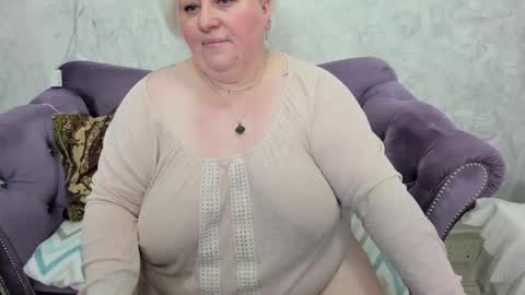 fashiona online show from March 1, 12:39 am