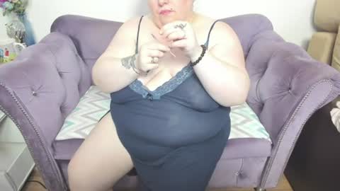 Snapshot of fashiona chatting on July 11, 9:34 am fashiona online show from July 11, 9:34 am