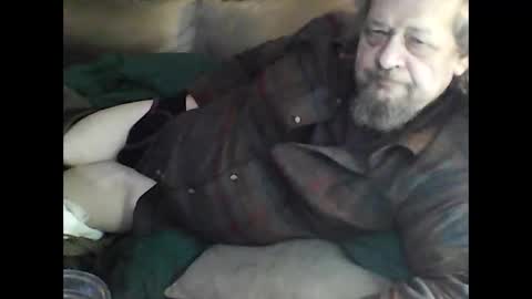 HoneyCumJuice4U online show from December 17, 10:27 pm