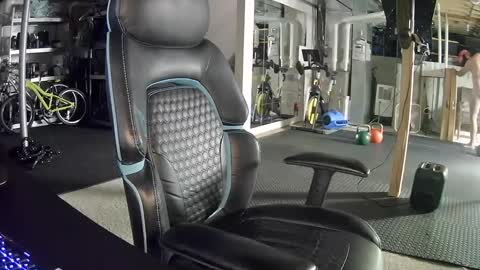 Snapshot of fatdick4u2c81 chatting on October 3, 3:42 pm fatdick4u2c81 online show from October 3, 3:42 pm