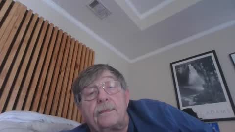 Snapshot of fatdickad chatting on October 18, 3:35 pm fatdickad online show from October 18, 3:35 pm