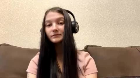 Aurora 18yo online show from October 24, 7:49 am