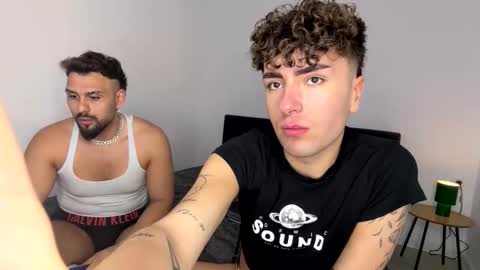 favcouple69_ online show from April 19, 1:05 am