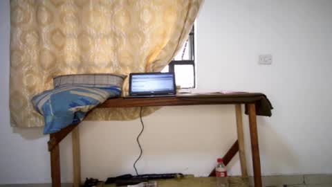 favgal online show from November 26, 6:03 am