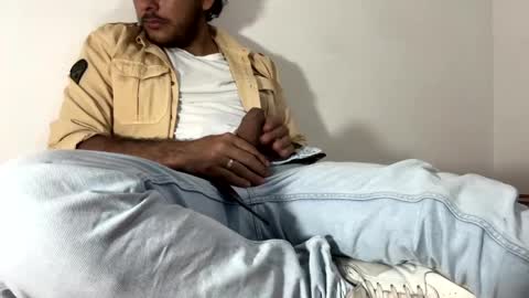 favid95 online show from December 3, 2:03 am