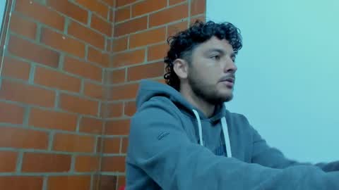 favid95 online show from December 4, 1:25 am