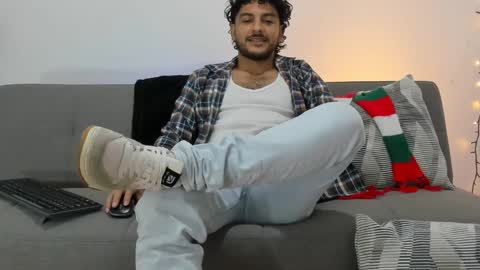 favid95 online show from December 24, 12:55 am