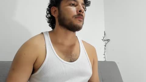 favid95 online show from January 24, 1:03 am