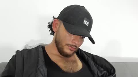 favid95 online show from February 6, 2:55 am