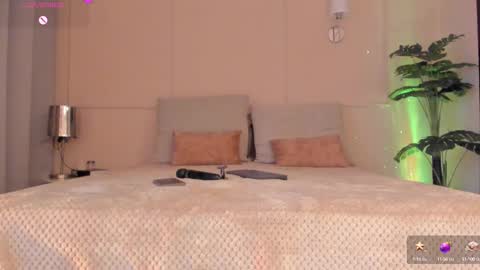 Snapshot of fay_miller2 chatting on September 26, 10:47 pm welcome to my world  online show from September 26, 10:47 pm