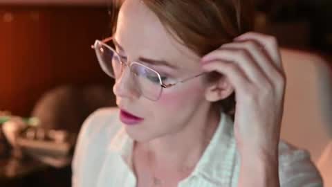 Faye Holloway online show from March 19, 2:15 am