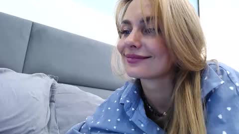 Snapshot of fayko21 chatting on September 25, 6:33 pm fayko21 online show from September 25, 6:33 pm