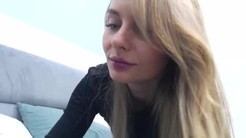 Snapshot of fayko21 chatting on October 17, 8:33 pm fayko21 online show from October 17, 8:33 pm