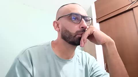 Snapshot of federikofer2 chatting on June 8, 2:17 pm federico online show from June 8, 2:17 pm