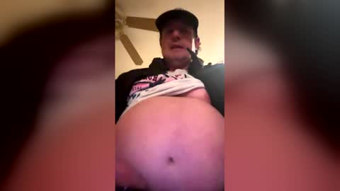 feedmyhugebelly online show from March 6, 11:01 pm