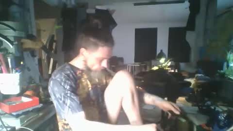 Snapshot of feelfemdom chatting on November 6, 6:09 pm feelfemdom online show from November 6, 6:09 pm