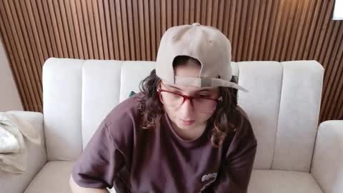 Feelena online show from February 27, 4:51 pm