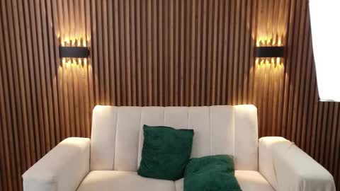 Feelena online show from March 2, 5:09 pm