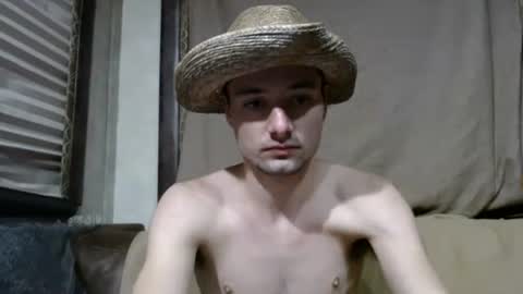 Snapshot of feelingverynaughty chatting on January 4, 11:06 pm ask me online show from January 4, 11:06 pm