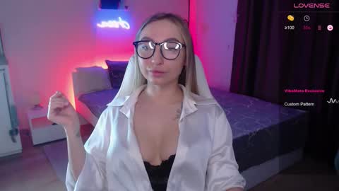 Miss online show from January 16, 5:00 am