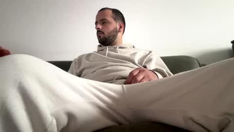 Snapshot of feet_fet chatting on December 7, 12:24 pm feet_fet online show from December 7, 12:24 pm