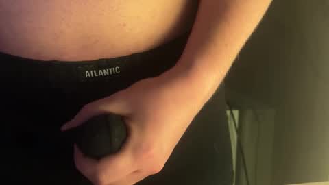 Snapshot of feet_joi_me chatting on February 13, 1:45 am joi for me online show from February 13, 1:45 am